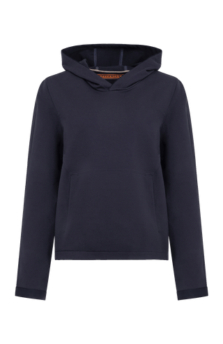 Feminin designter Veronica Hoodie aus weicher Italian Felpa mit elastischem, formstabilem Material und besonders angenehmem Griff. Die legere Passform und die opulente Kapuze sorgen für einen modernen, entspannten Look. Mit großzügiger aufgesetzter Tasche sowie Ripsband-Einfassungen an Ärmeln, Innenbund und Kapuze. Leicht, weich und vielseitig – ideal für einen sportlich-eleganten Alltagsstil.
