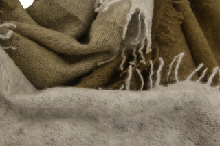 Two-Tone Cashmere Scarf in Pure Cashmere - 622600SH