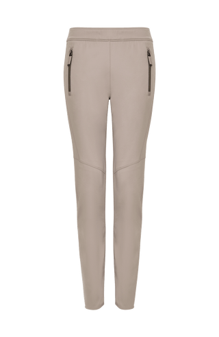 Vorderansicht der Damen-Stretchhose Clio-NP in Cashmere (Farbe 31-0 Cashmere) – elegante, sportliche Freizeithose von Frauenschuh, mit elastischem Bund und schmaler Passform, aus weichem Stretchmaterial, perfekt für entspannte Freizeitoutfits und vielseitige Looks im Frühling und Sommer