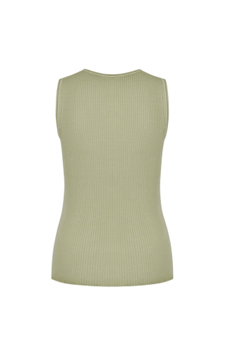 Luxus zum Wohlfühlen: Dieses Shirt aus feinstem italienischem Garn vereint Merinowolle, Seide und Cashmere – für ein leichtes, weiches Tragegefühl mit edlem Glanz. Die aufwendige Stückfärbung macht jedes Teil einzigartig und verleiht ihm einen modernen Vintage-Look. Qualität, die man sieht und spürt.