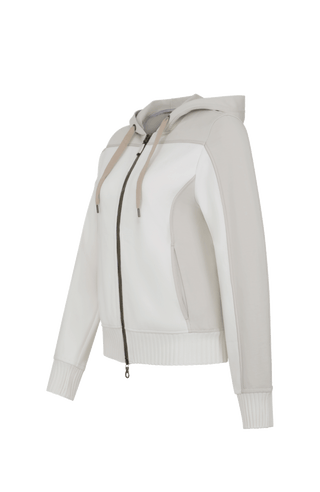 Lässige Damenjacke aus weicher Baumwolle mit sportiv-eleganter Ausstrahlung und angenehmer Haptik. Moderne Strickeinsätze an Vorderkörper, Rücken und Ärmeln verleihen der Jacke ihre besondere Struktur und einen entspannten Look. Mit komfortabler Kapuze, zwei Eingriffstaschen und praktischem 2-Wege-Zipper. Der lockere Schnitt sorgt für angenehme Bewegungsfreiheit – ideal für Zuhause, Spa und entspannte Freizeitmomente.