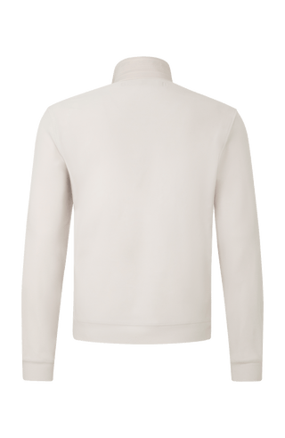 Rückansicht der Herrenjacke „Oliver-BF 2090“ von Frauenschuh in der Farbe „Sandstone“. Die Jacke zeigt eine klare, sportlich-elegante Silhouette mit ergonomischem Schnitt, der sich leicht zur Taille hin verjüngt. Das leicht strukturierte Material in weiß, wirkt funktional und hochwertig verarbeitet. Der hohe Stehkragen ist von hinten sichtbar, ebenso die präzisen Nähte, die dem Kleidungsstück Form und Struktur verleihen