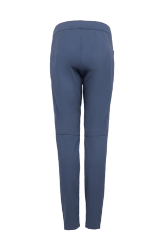 Seitenansicht der Funktionshose „Collin“ in der Farbe Blau – zeigt den praktischen Schnitt und das robuste Material, ideal für kalte Herbst- und Wintertage bei Outdoor-Aktivitäten
