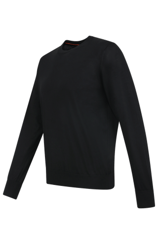 Herren-Pullover aus hochwertiger, weicher Wollqualität mit klassischem Rundhalsausschnitt und zeitlosem Design. Angenehm auf der Haut zu tragen, mit Rippstrick an Bündchen und Saum für eine optimale Passform. Vielseitig kombinierbar – elegant unter dem Sakko oder lässig zur Jeans.
