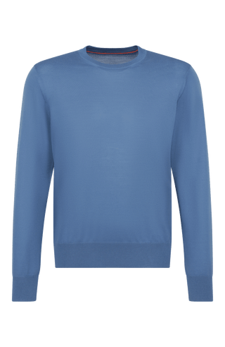 Herren-Pullover aus hochwertiger, weicher Wollqualität mit klassischem Rundhalsausschnitt und zeitlosem Design. Angenehm auf der Haut zu tragen, mit Rippstrick an Bündchen und Saum für eine optimale Passform. Vielseitig kombinierbar – elegant unter dem Sakko oder lässig zur Jeans.
