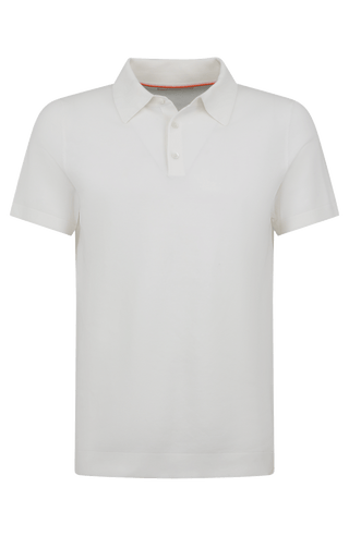 Herren-Poloshirt aus feinster italienischer Baumwolle in superweicher, atmungsaktiver Piqué-Qualität. Klassischer Polokragen mit 3-Knopfleiste sowie Rippstrickbündchen an Ärmeln und Kragen für eine optimale Passform. Gerader Schnitt für eine moderne, maskuline Silhouette. Vielseitig kombinierbar von Casual bis elegant, angenehm auf der Haut und pflegeleicht.