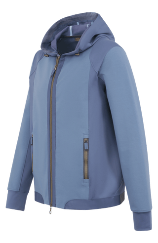 Sportlich-elegante Jacke aus hochwertiger Outdoor-Baumwolle mit wasser- und windabweisenden Eigenschaften. Die gerade, etwas längere Passform sorgt für eine moderne Silhouette und hohen Tragekomfort. Edle Ledereinfassungen am aufstellbaren Kragen und an der Verschlussleiste verleihen der Jacke einen hochwertigen Look. Ausgestattet mit verdecktem Zwei-Wege-Zipper, Knopfleiste, aufgesetzten Taschen mit Metalldruckknöpfen, zusätzlichen Reißverschlusstaschen sowie einer Innentasche mit nahtfeinem Zip. Vielseiti