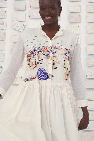 Robe longue brodée main