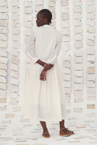 Robe longue brodée main