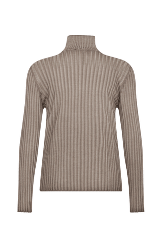 Lockerer Damen-Rollkragenpullover in Beige (Farbe cashmere, Modell 533601 MarleenDyed-RB, aus weicher Baumwollmischung, zeigt das elegante Design und die feine Strickstruktur – ideal für kühle Tage und vielseitig kombinierbar