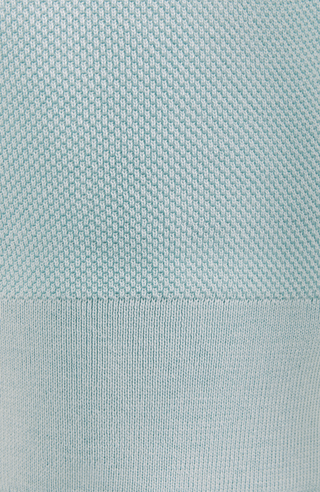 Hochwertiges Damen-Poloshirt aus feinster italienischer Baumwolle in superweicher, atmungsaktiver Piqué-Qualität. Klassischer Polokragen mit 3 Knöpfen und Rippstrickbündchen an Kragen, Ärmeln und Bund für eine perfekte Passform. Leicht taillierter Schnitt für eine feminine Silhouette. Vielseitig kombinierbar für elegante oder lässige Looks, angenehm auf der Haut und langlebig.