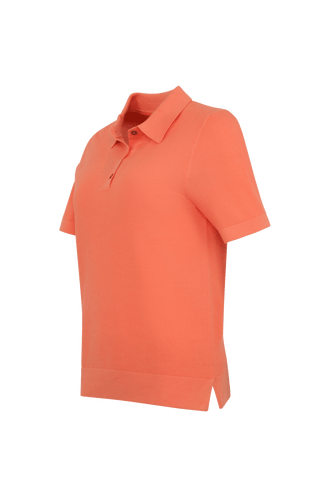 Hochwertiges Damen-Poloshirt aus feinster italienischer Baumwolle in superweicher, atmungsaktiver Piqué-Qualität. Klassischer Polokragen mit 3 Knöpfen und Rippstrickbündchen an Kragen, Ärmeln und Bund für eine perfekte Passform. Leicht taillierter Schnitt für eine feminine Silhouette. Vielseitig kombinierbar für elegante oder lässige Looks, angenehm auf der Haut und langlebig.