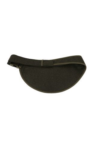 Beltbag-L Hüfttasche aus hochwertigem Loden mit geräumigem Hauptfach und zwei kleinen Ziptaschen auf der Vorderseite. Weitenverstellbarer Gurt mit Steckschließe in Metalloptik. Innenmaterial aus wasserabweisendem Performance Ski. Leicht und körpernah tragbar – klassisch um die Hüfte oder quer über den Rücken. In der Farbe Dunkelgrün (Farbe: ivy color)