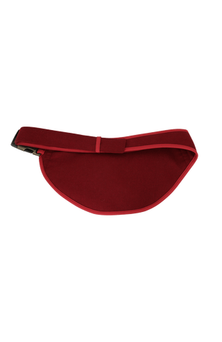 Beltbag-L Hüfttasche aus hochwertigem Loden mit geräumigem Hauptfach und zwei kleinen Ziptaschen auf der Vorderseite. Weitenverstellbarer Gurt mit Steckschließe in Metalloptik. Innenmaterial aus wasserabweisendem Performance Ski. Leicht und körpernah tragbar – klassisch um die Hüfte oder quer über den Rücken. In der Farbe Rot (Farbe: poppy color)
