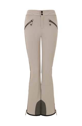 Sportliche Softshell-Skihose Christie-S, figurbetonter Schnitt mit höher geschnittenem Bund im Rücken, spezielle Sicherheitsdruckknöpfe, zwei Eingriffstaschen mit Reißverschluss, Zipper am Beinsaum, elastischer Schneefang, Kantenschutz aus Alcantara und leicht aufgeraute Innenseite für weichen Tragekomfort. Ergonomisches Knie für maximale Bewegungsfreiheit. GRÖßENHINWEIS: Figurbetonte Passform, wählen Sie Ihre gewohnte Größe. In der Farbe Hellbraun (Farbe: cashmere)