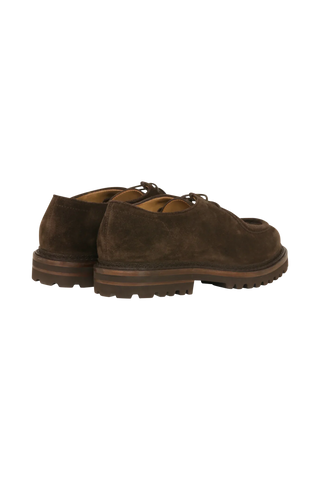 Derby in camoscio con suola Vibram
