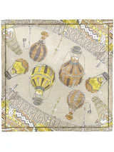 Foulard en soie avec montgolfières - 65 % soie