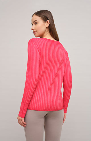 Locker geschnittener Damen-Rundhalspullover in poppy, Modell 406601 CameliaDyed-RB. Weiches Material mit geripptem Saum und Ärmelbündchen. Weiches Material mit geripptem Saum und Ärmelbündchen. Weiches Material mit geripptem Saum und Ärmelbündchen.